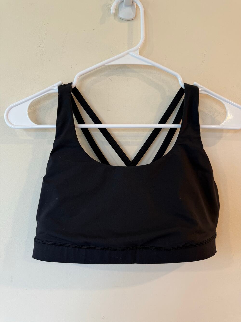 Lululemon Energy Sport Bra Womens 8 B-D Cups Black Breathable Yoga & Training